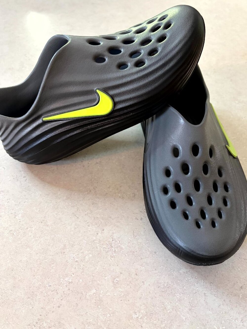 Nike ReactX Rejuven8 Black Volt Recovery Mule Shoes Men’s 5